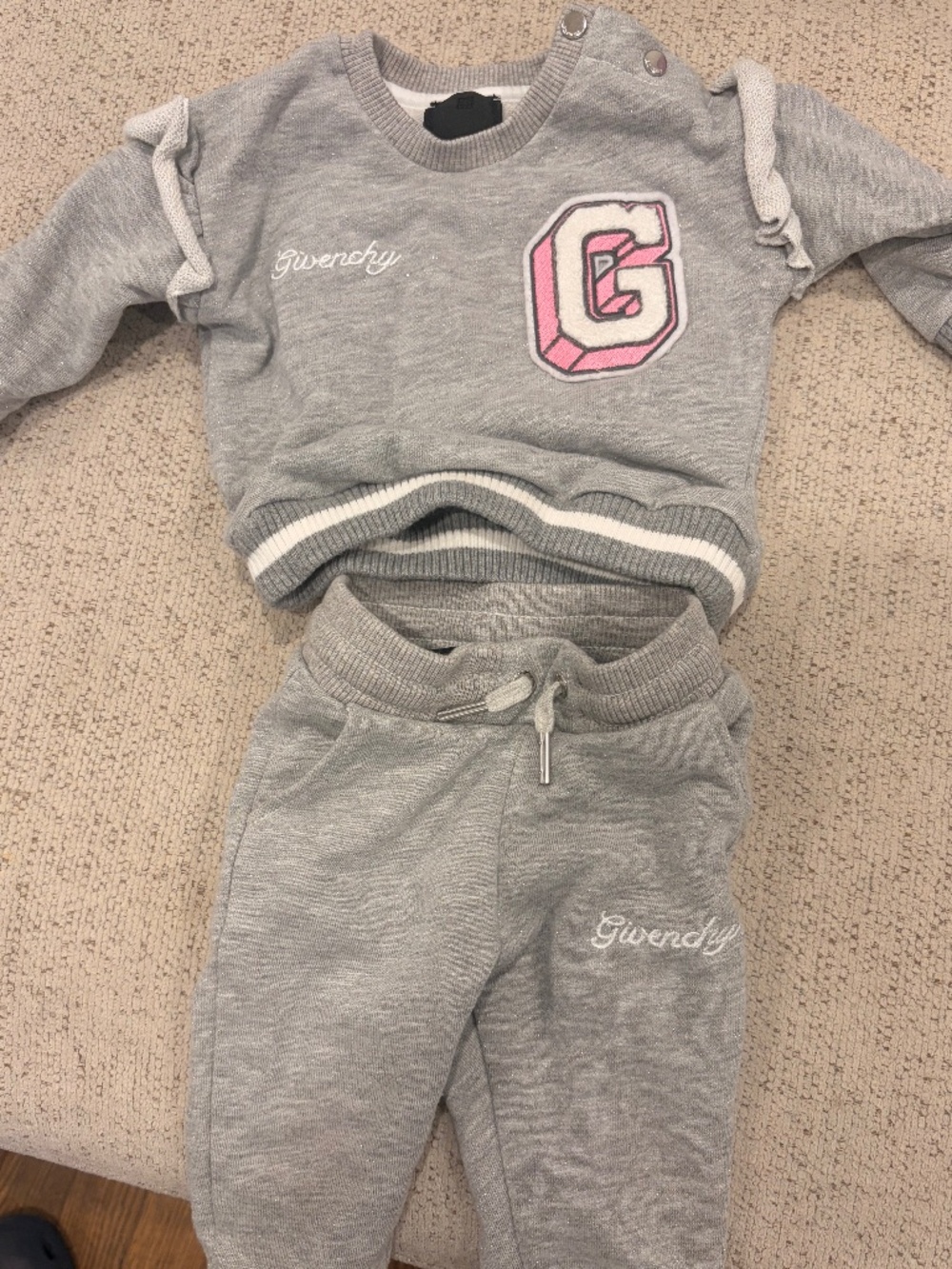 Givenchy Infant Girls Long sleeve Sweatshirt Set 6months